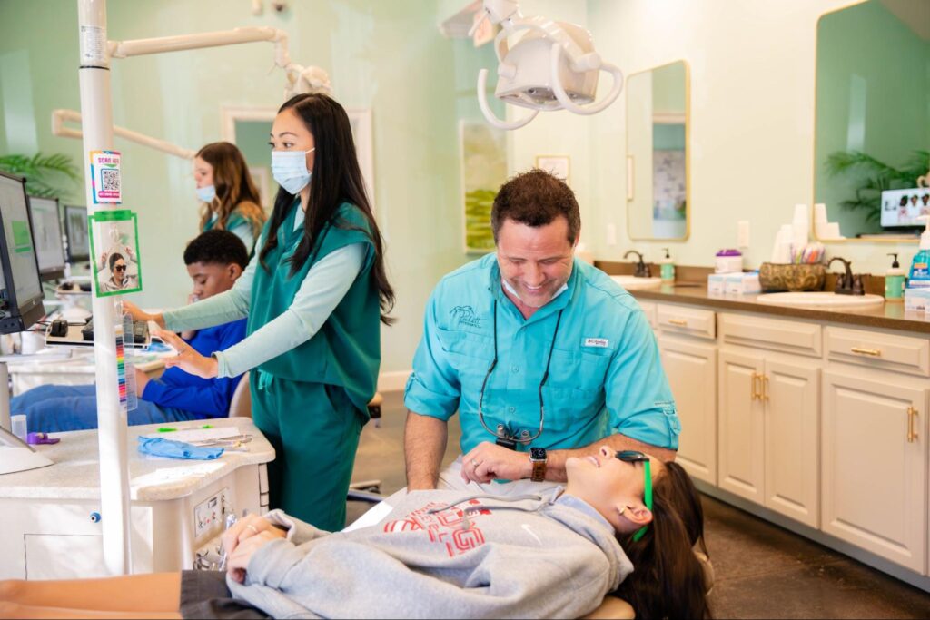How To Help Your Kids Maintain Healthy Teeth During Orthodontic Treatment